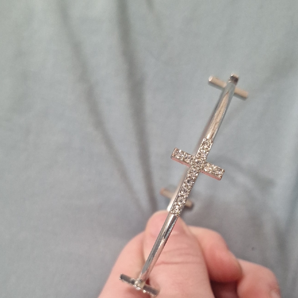 Silver Tone Costume Cross Bracelet